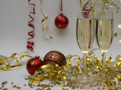 Noël 2023 : Les cadeaux de Noël autour du vin à offrir - LAVAU