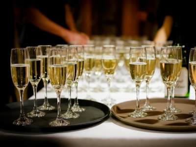 Découvrez nos champagnes de luxe avec Vins & Cadeaux