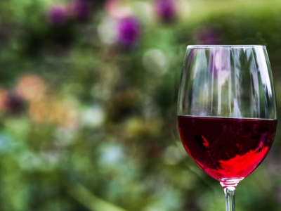 Comment se faire livrer du vin facilement avec Vins et Cadeaux